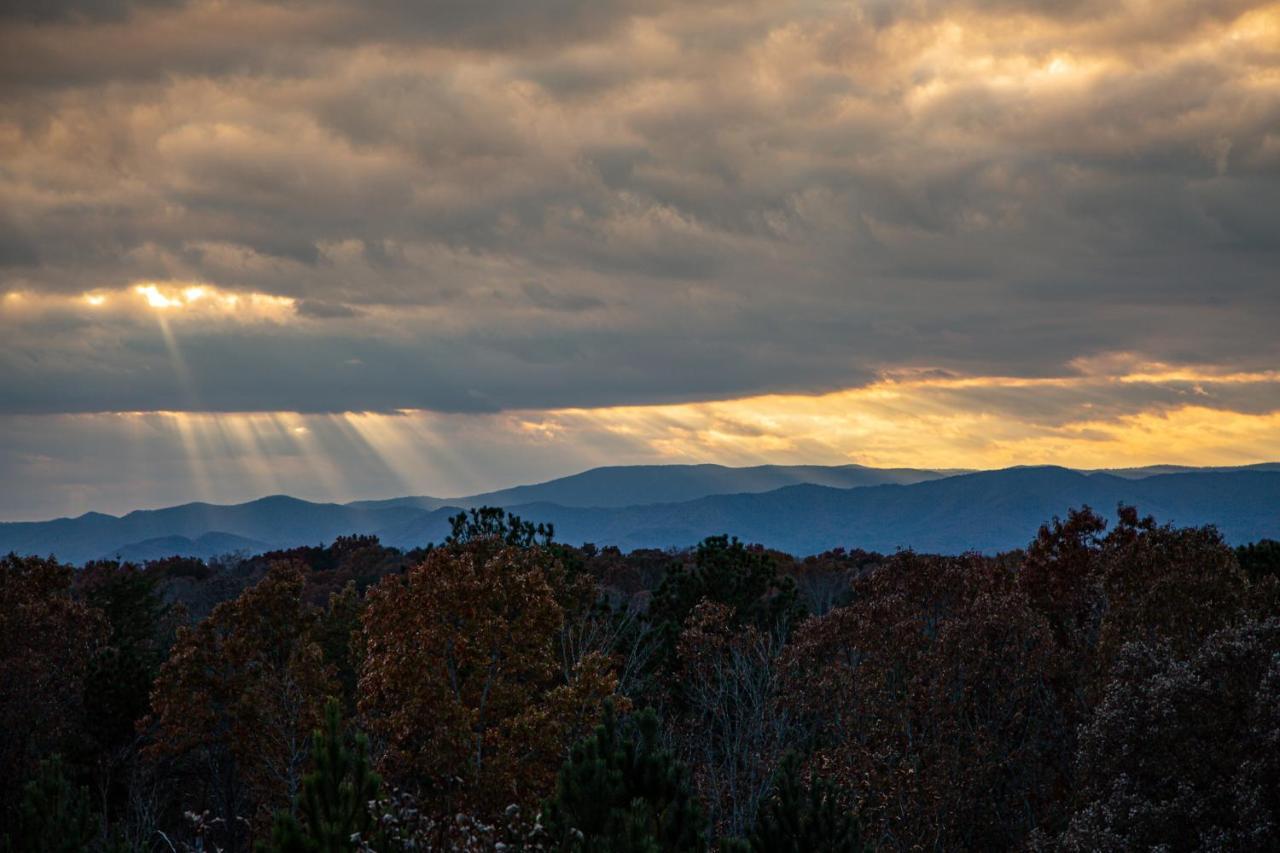 Eagles Crest - Long Range Layered Mountain Views In Peaceful Neighborhood! Villa Mineral Bluff Exterior foto